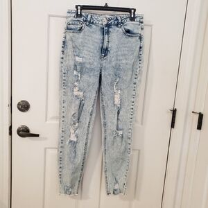 Tinseltown Mom Jeans Distressed Light Wash High Rise Size 11